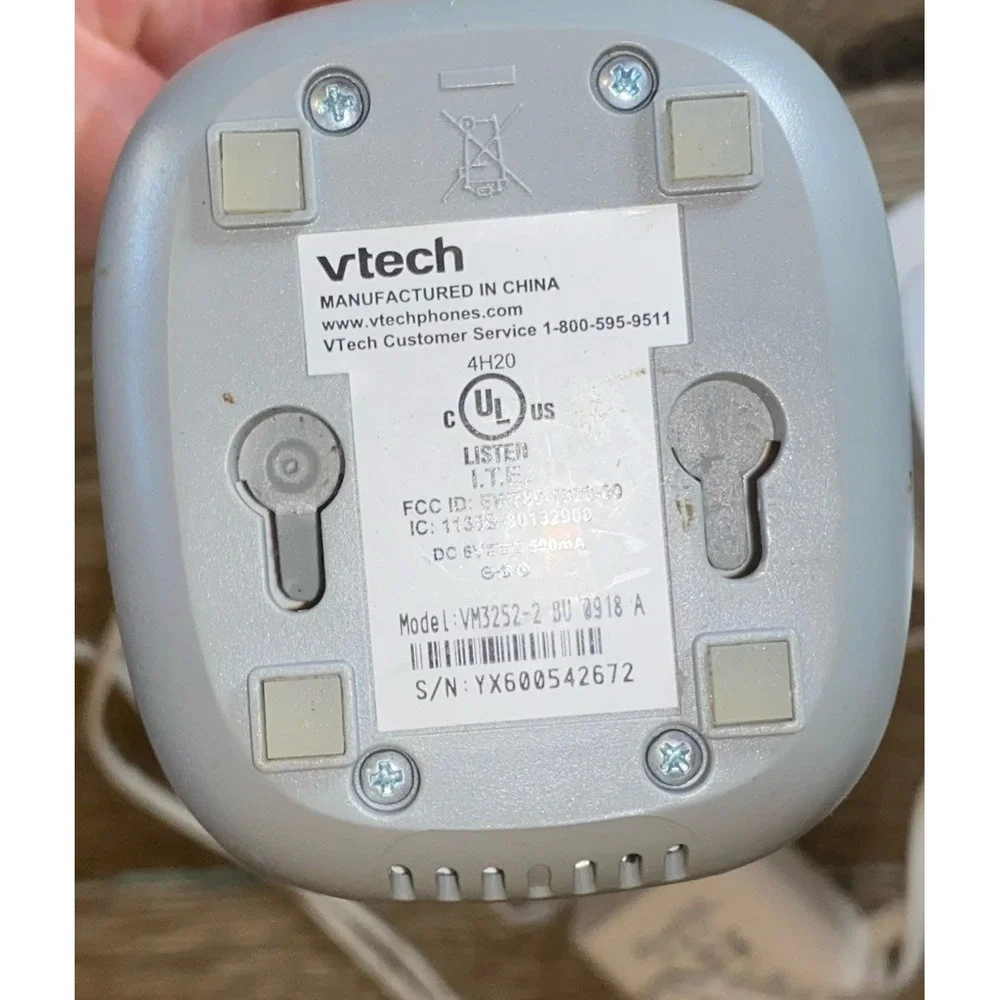 VTech VM3252-2, 2.8in Digital Video Baby Monitor, With Two Cameras Night Vision